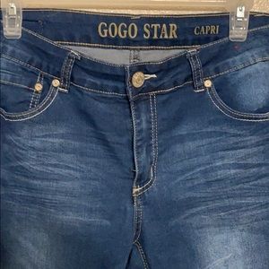 Dark blue jean Capri pants. Size15
